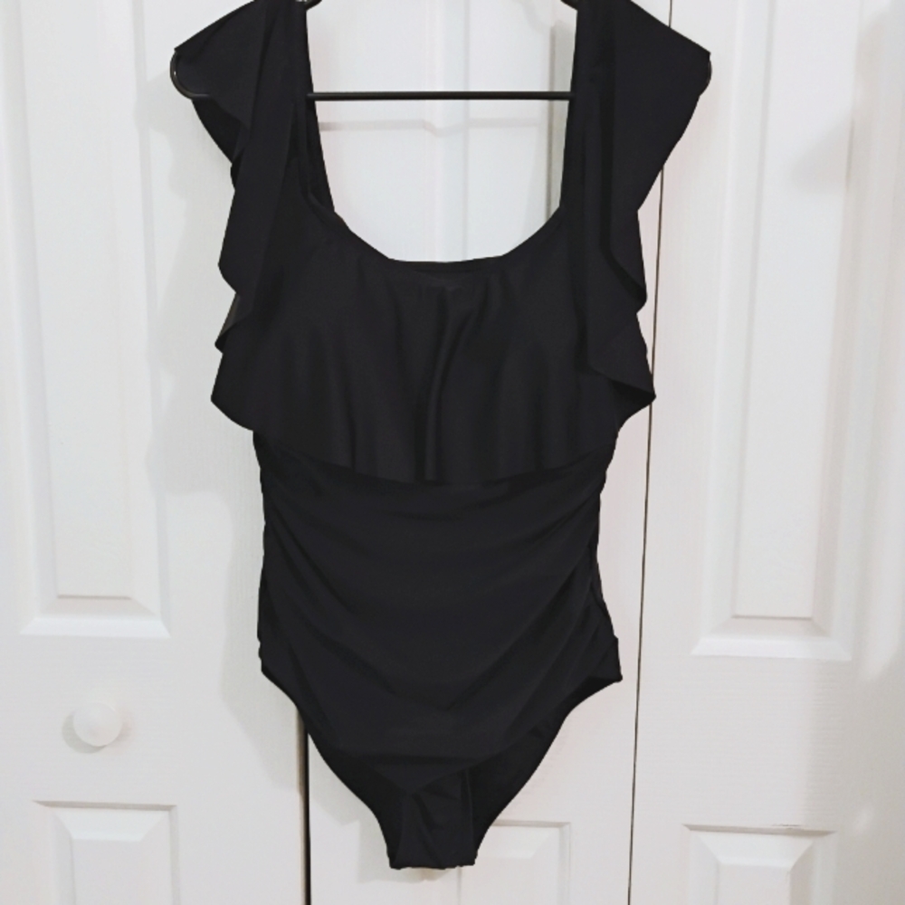 Women's Meet Curve Ruffled 1 Piece Bathing Suit Sz L